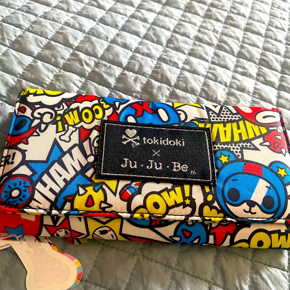 Brand new wallet with tags